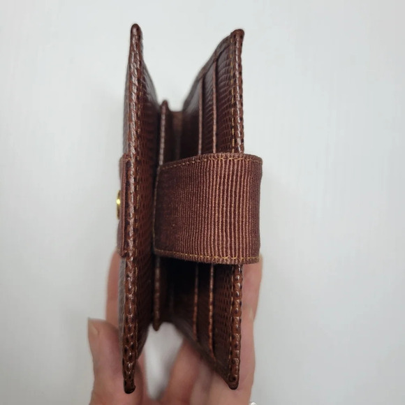 Vintage Salvatore Ferragamo brown embossed leather bifold wallet - Picture 7 of 10